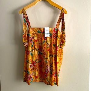 ✨2/20✨ NWT super cute tie shoulder tank from Buckle